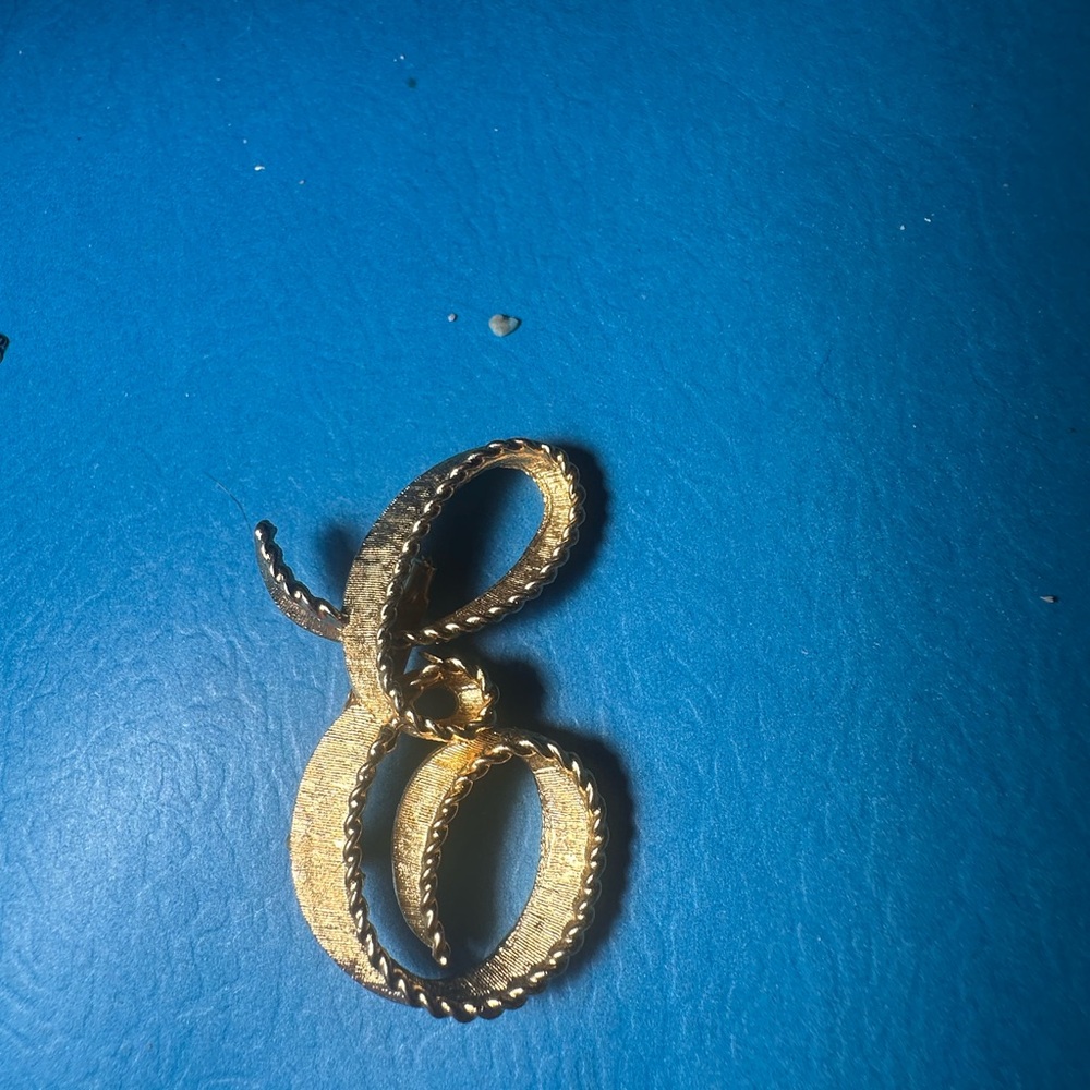 Elegant Gold-Tone Brooch